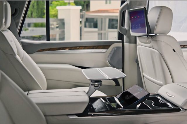 Cadillac Escalade ESV Sport Platinum 6.2l MY 2026