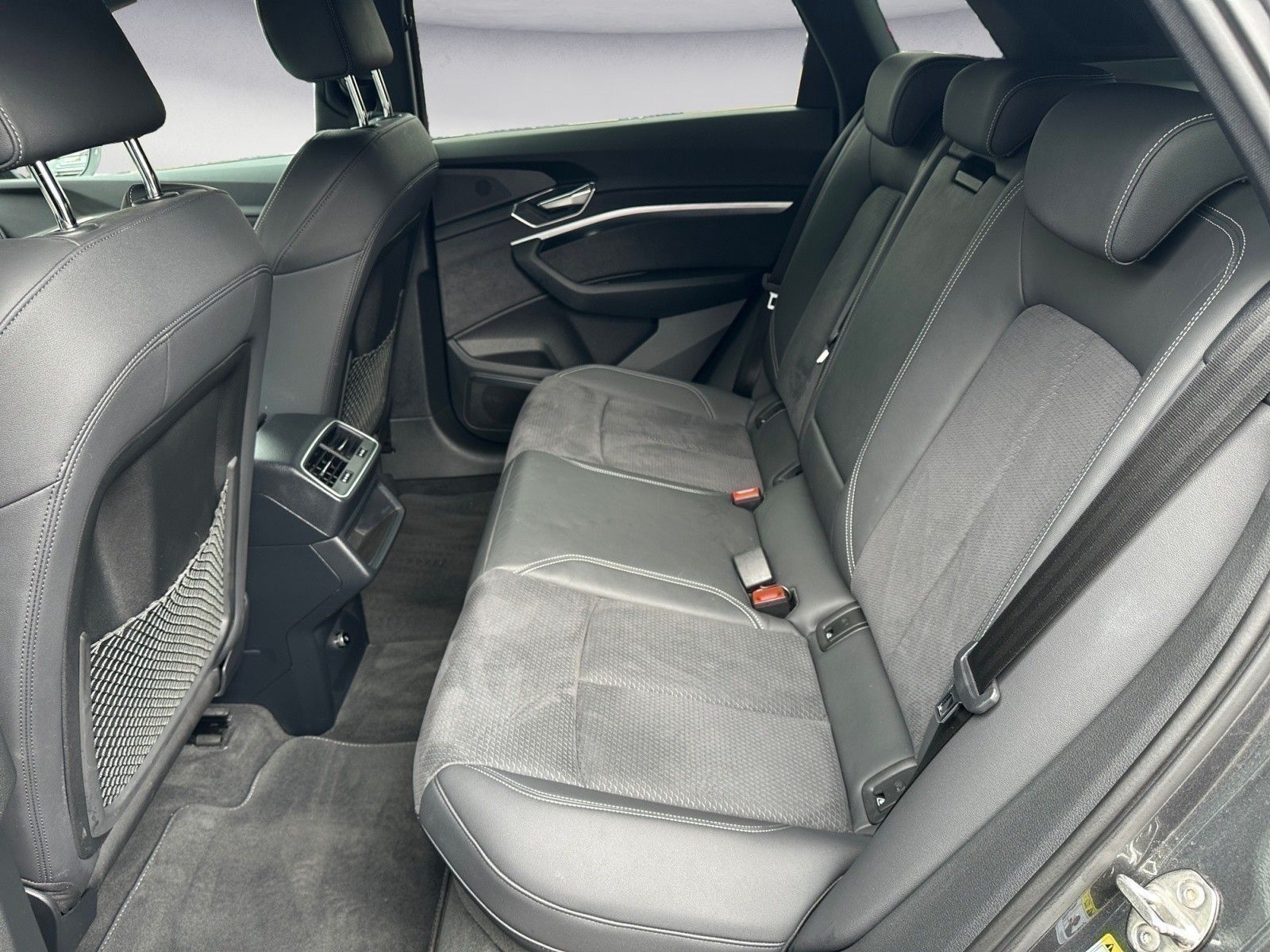 Audi Q8 e-tron - Bild 14