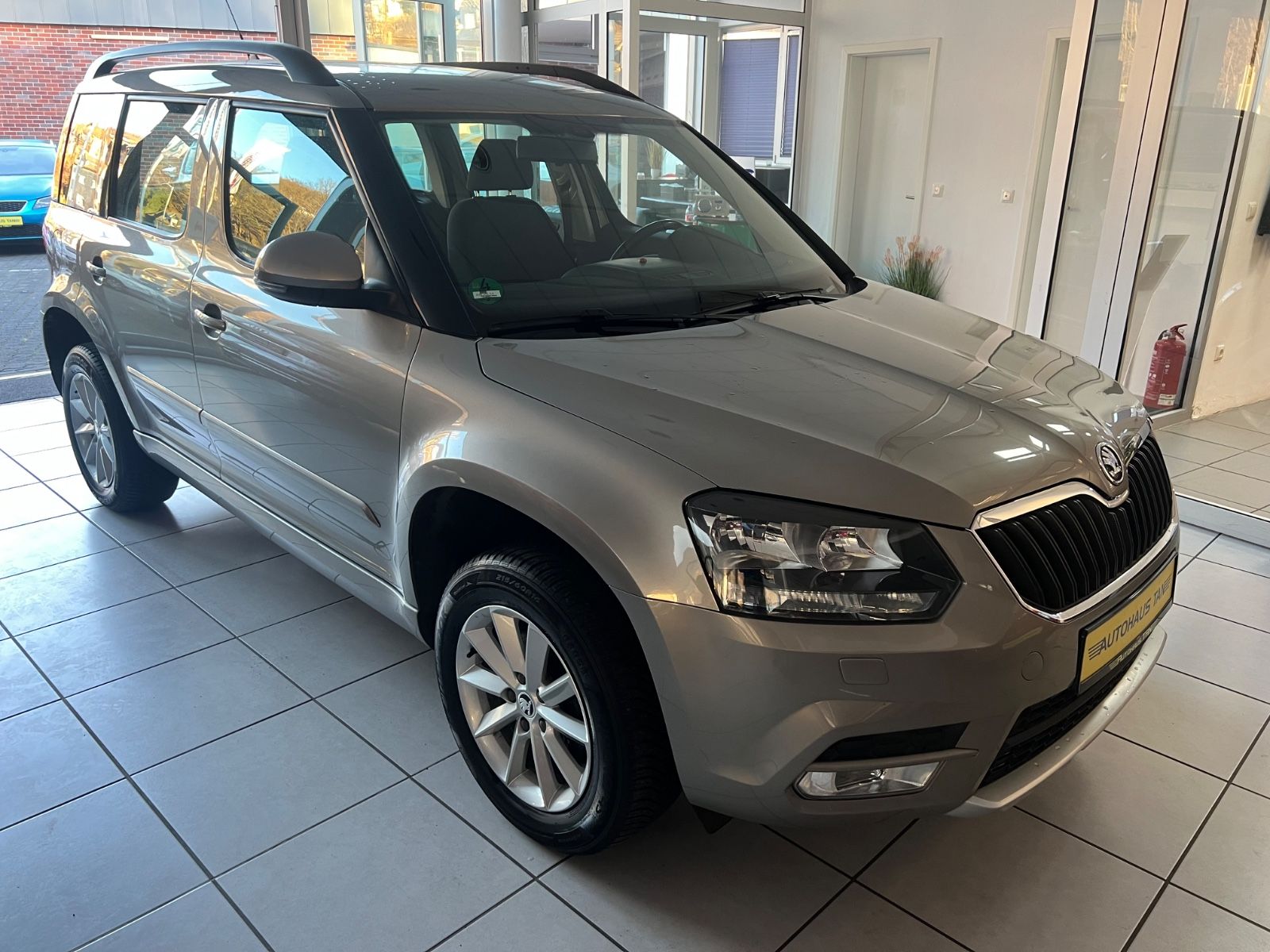 Fahrzeugabbildung SKODA Yeti 2.0 TDI Ambition * KAMERA *