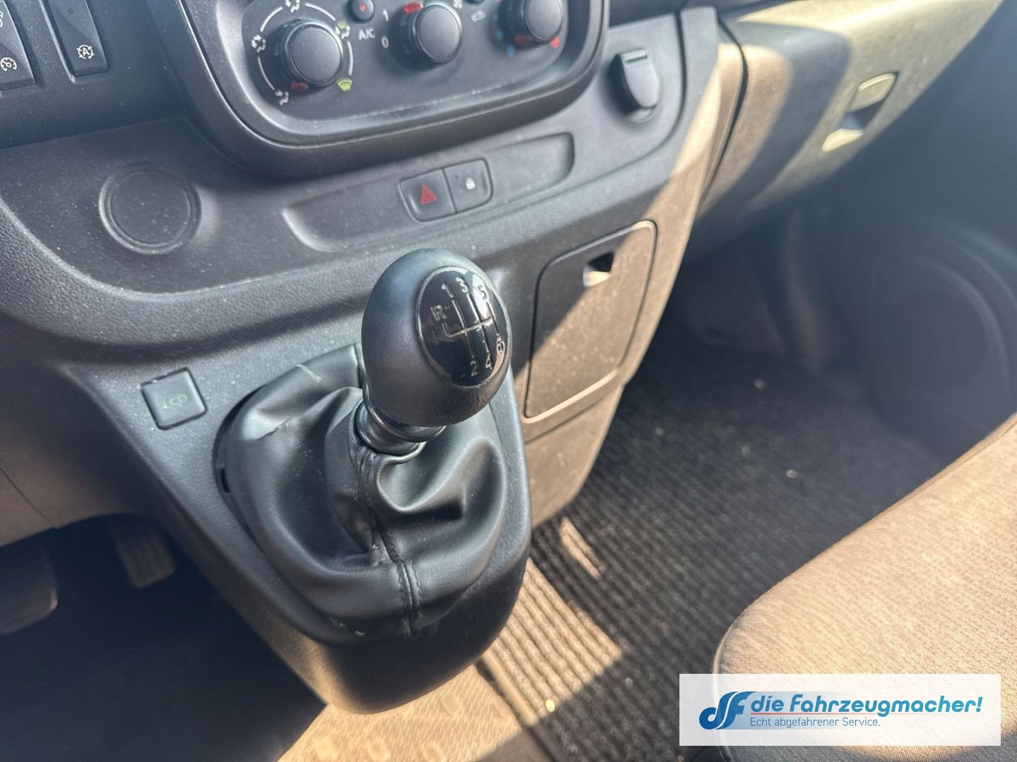Fahrzeugabbildung Opel Vivaro B Kombi Combi 9Si. L1H1 2,7t *2673 *EXPOR