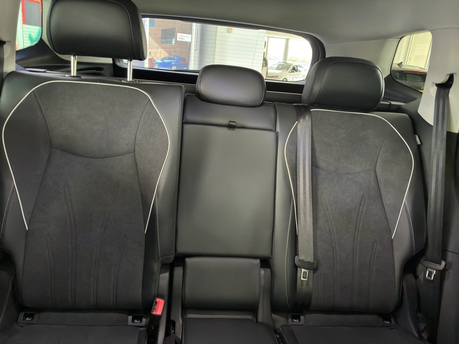 Fahrzeugabbildung Volkswagen Tayron Elegance 2.0 l TSI OPF 4MOTION DSG