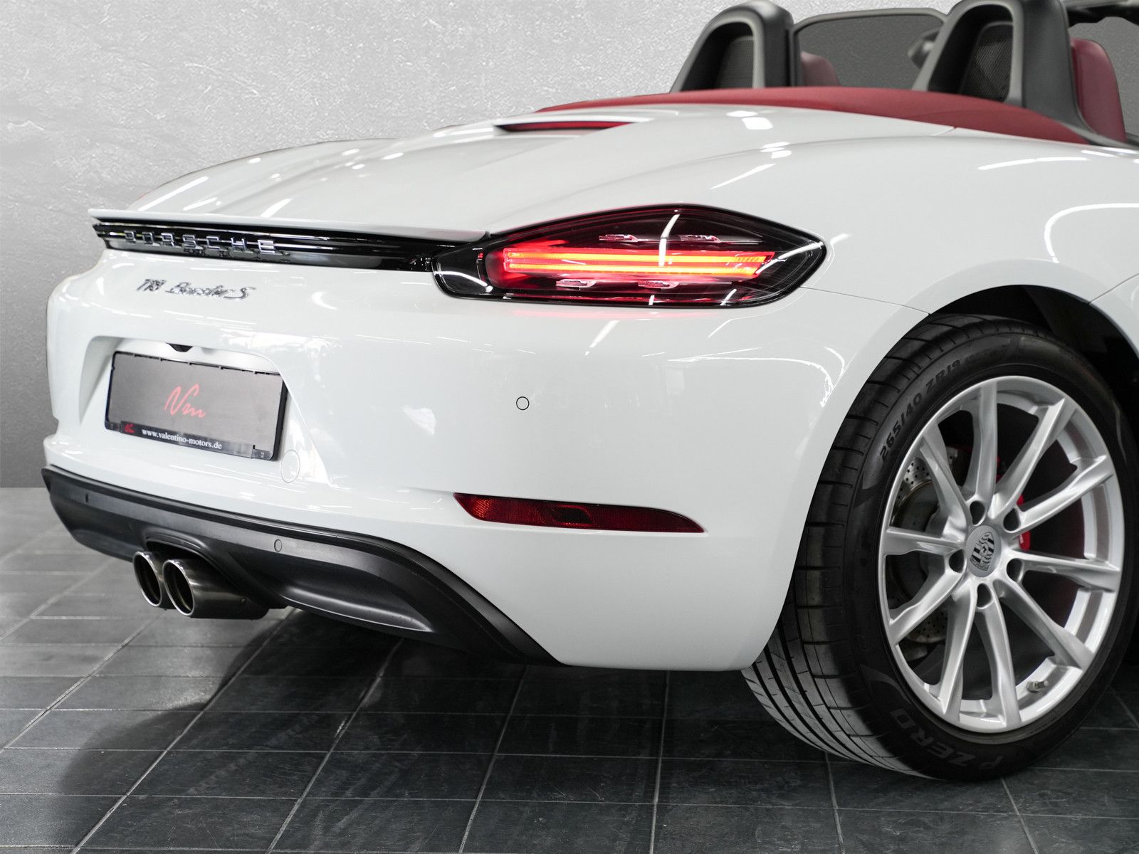 Fahrzeugabbildung Porsche Boxster S 718 PDK - Traumhafte Farbkombination