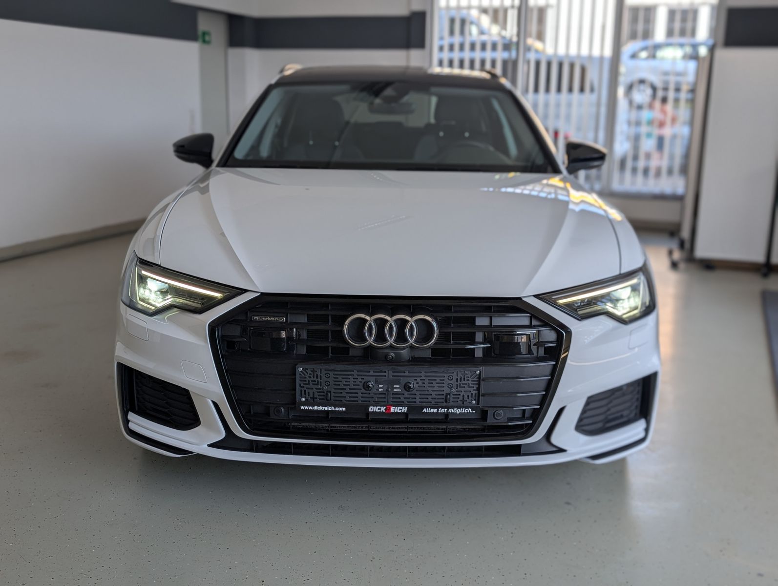 Fahrzeugabbildung Audi A6 55 TFSI e quat 3x S-Line MATRIX PANO 4xKlima