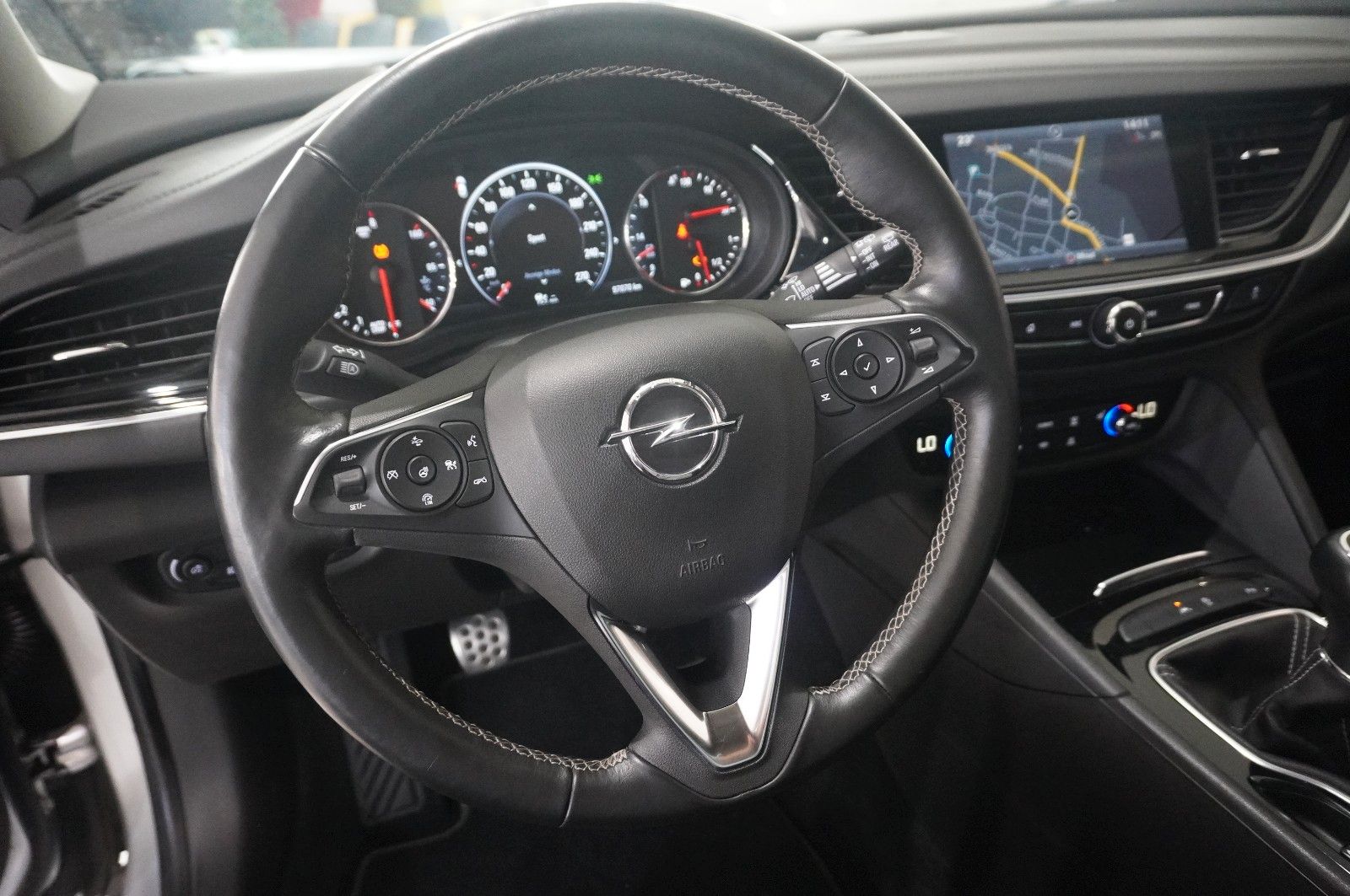 Fahrzeugabbildung Opel Insignia B ST 1.5T DYNAMIC NAVI/LED/KAMERA/DAB+