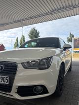 Audi A1 1.2 TFSI Attraction, Service und TÜV neu - Audi A1 aus 2011