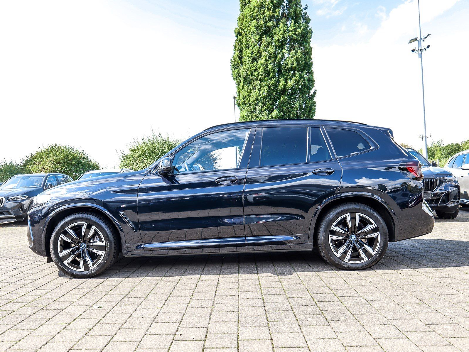 BMW iX3 M Sport PANO ACC RFK NAVI Standh. foto 10