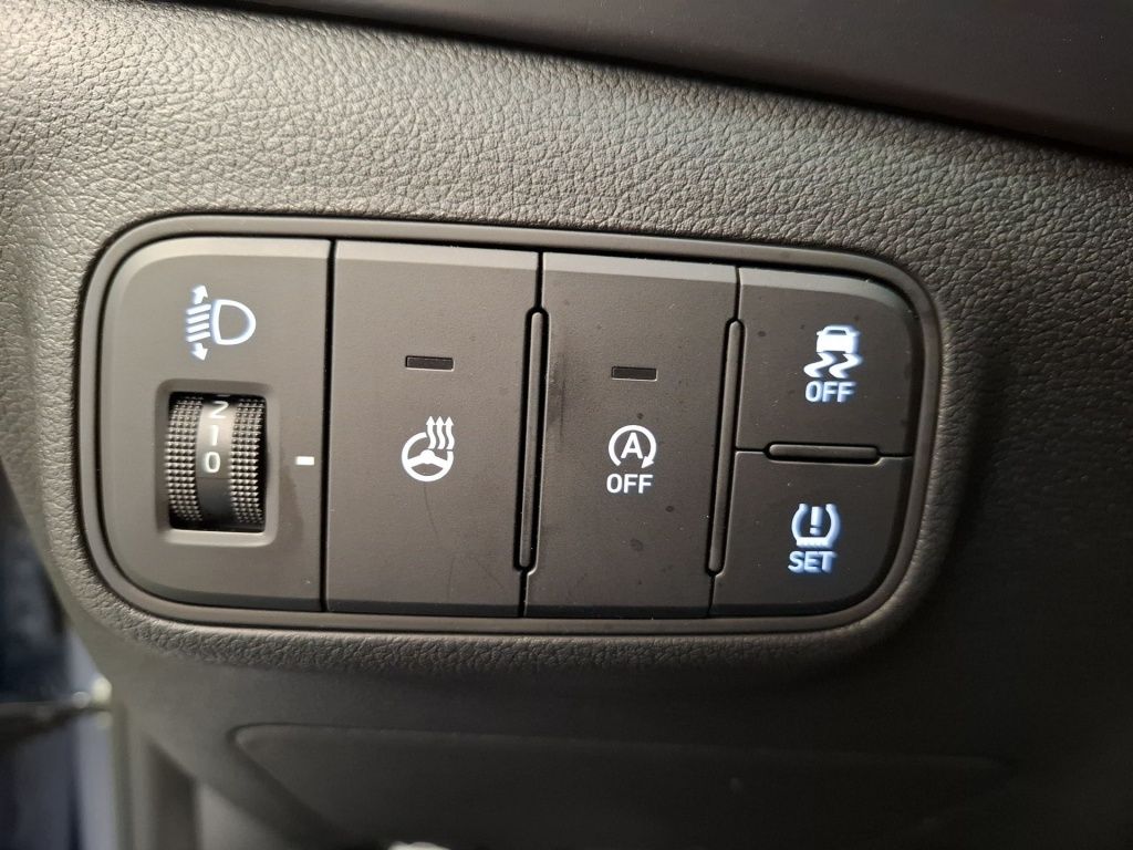 Fahrzeugabbildung Hyundai i20 FL (MY25) 1.0 T-GDI (100 PS) 6-MT 2WD Prime,