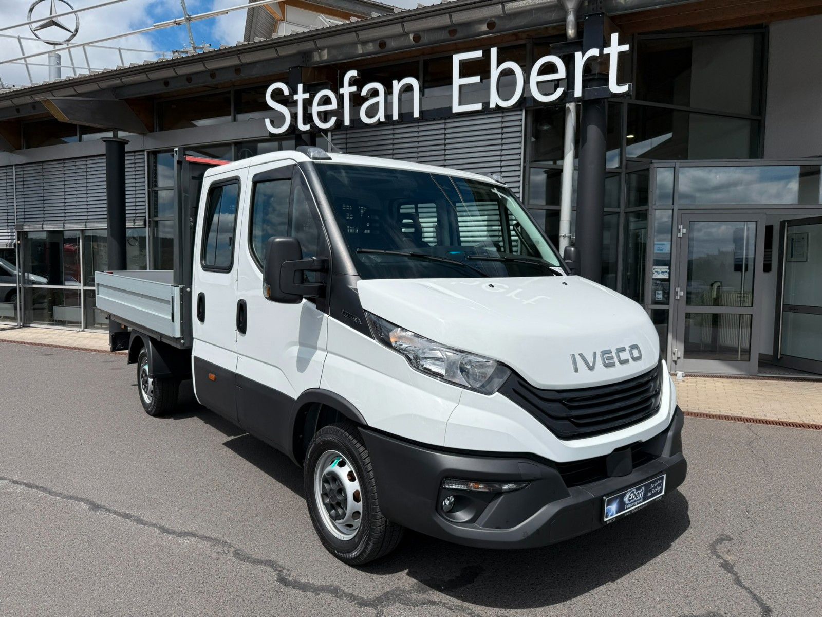 Fahrzeugabbildung Iveco Daily 35S14 D Pritsche *R 3.450* AHK