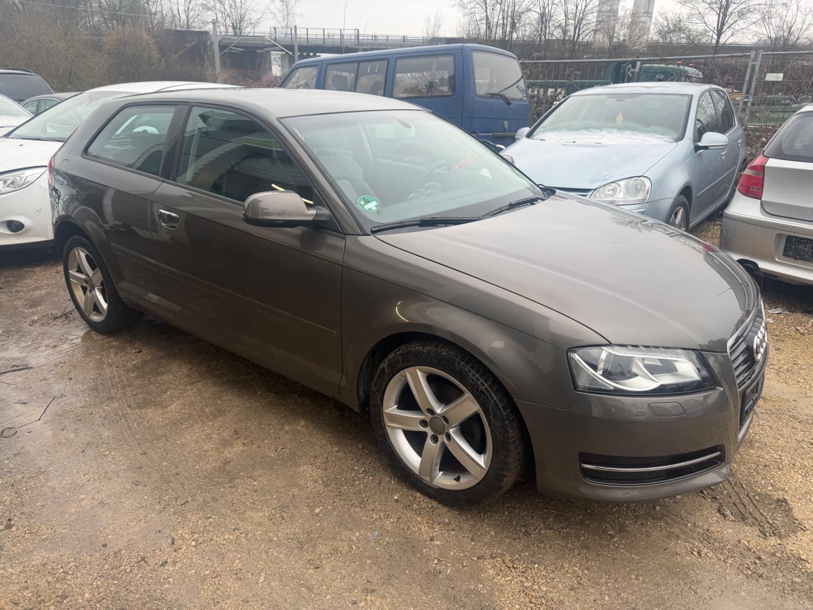 Audi A3 1.8 TFSI Ambiente, TOP, Steuerkette neu