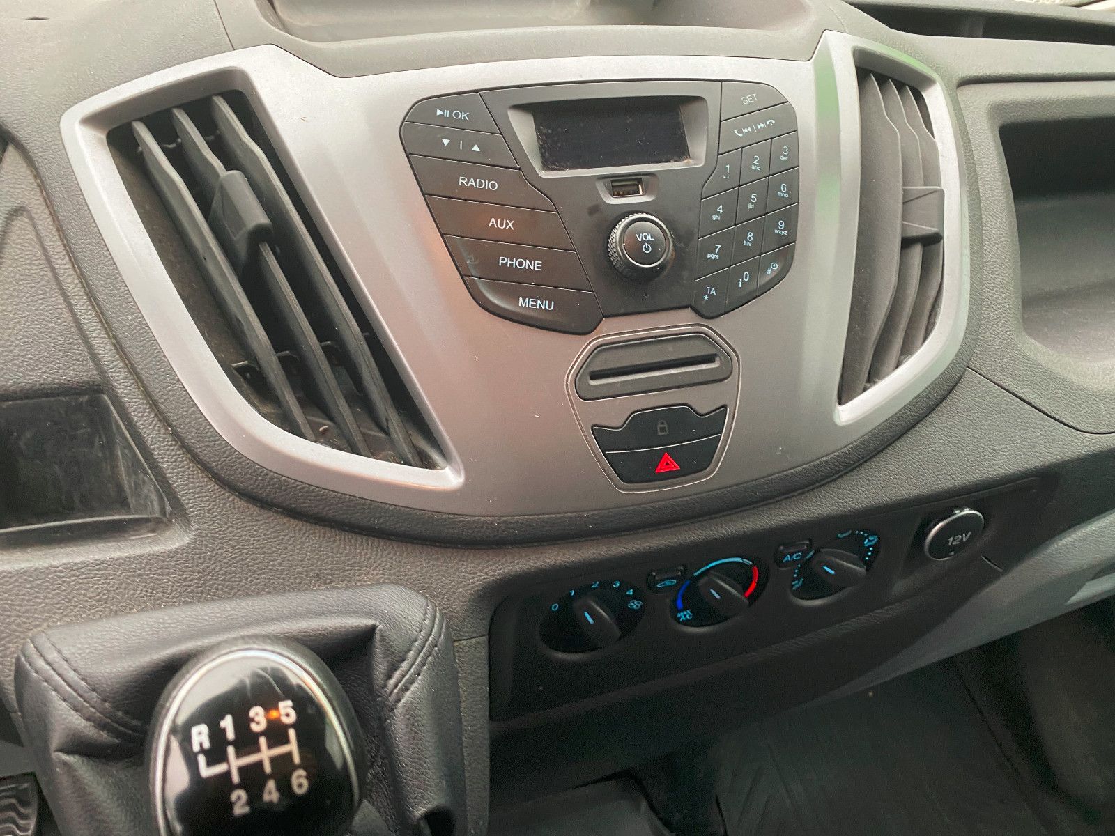 Fahrzeugabbildung Ford Transit 350 L3 Koffer mit LBW,Klima,StH ,kamera