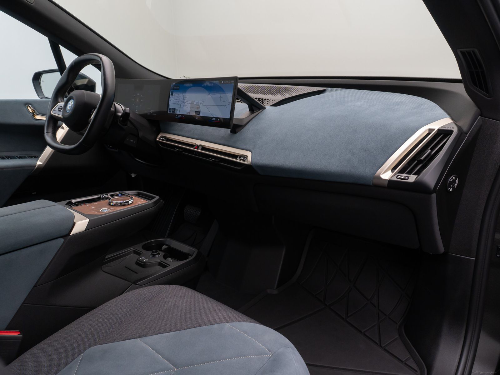 Fahrzeugabbildung BMW iX xD40 SkyLounge H/K 360° Laser ACC DAB 22Zoll