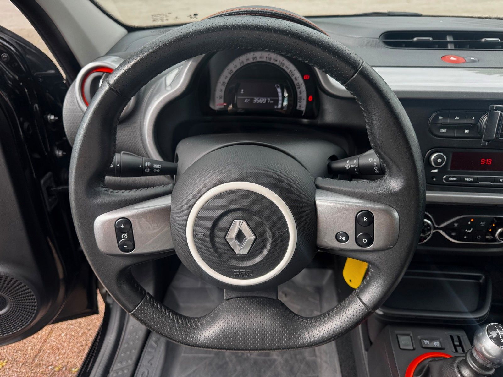 Fahrzeugabbildung Renault Twingo Intens Radio Klima