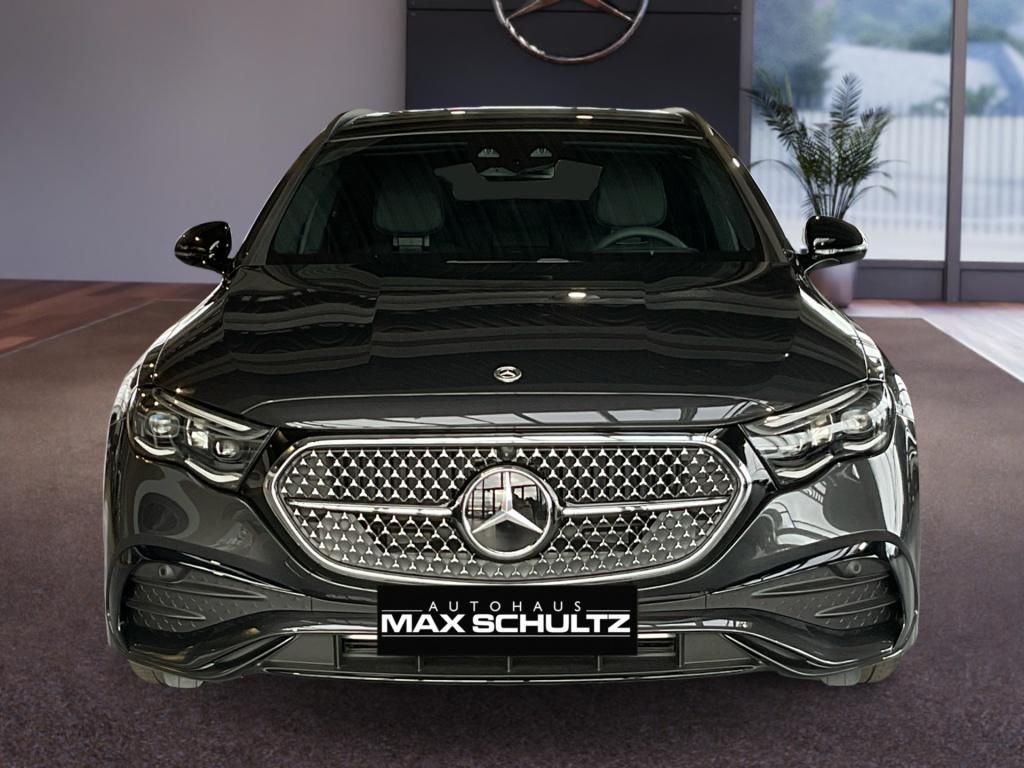 Fahrzeugabbildung Mercedes-Benz E 220 d T AMG*AHK*Standhzg*Distronic*Pano-Dach*
