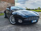 Aston Martin Vanquish - - schwarze Aston Martin Vanquish
