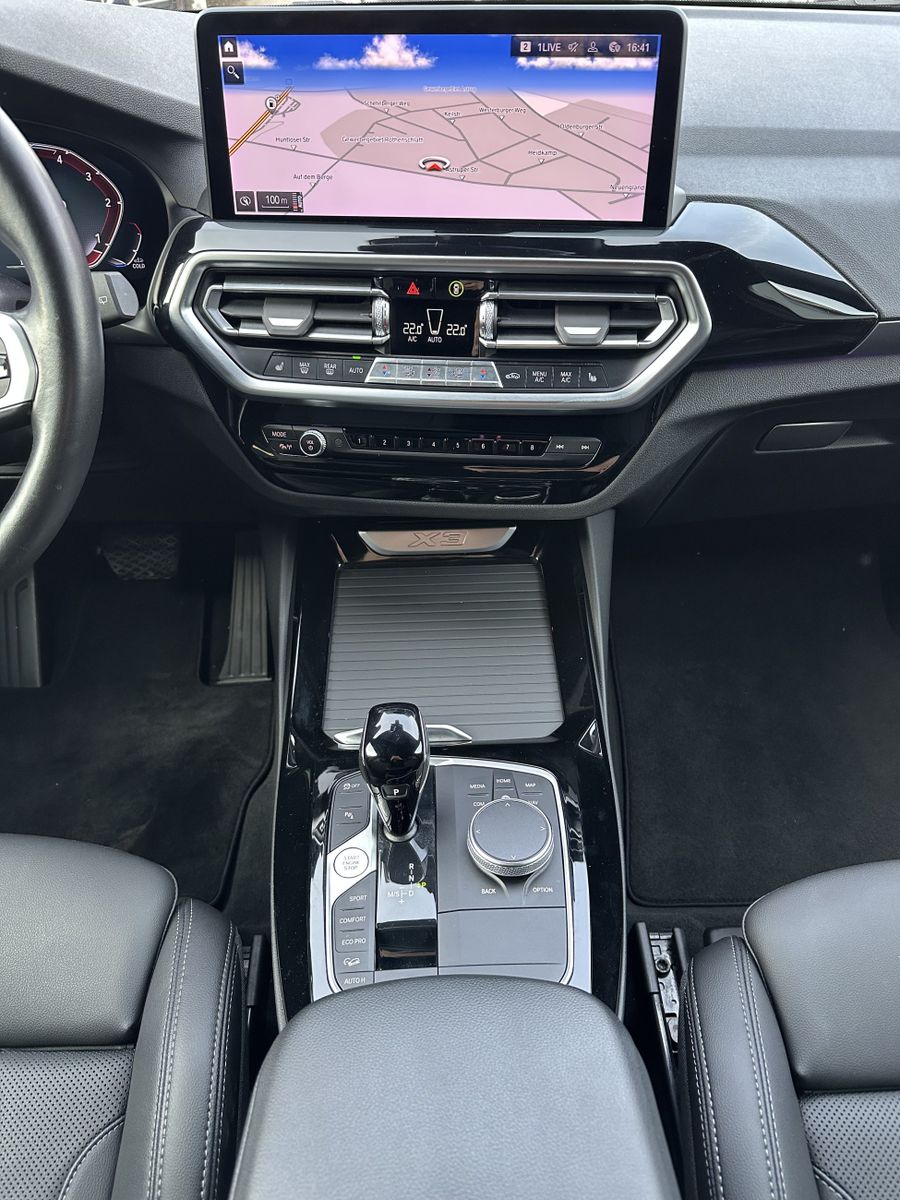 Fahrzeugabbildung BMW X3 xDrive20d NAV+LASER+HEADUP+INDIVIDUAL+20ZOLL