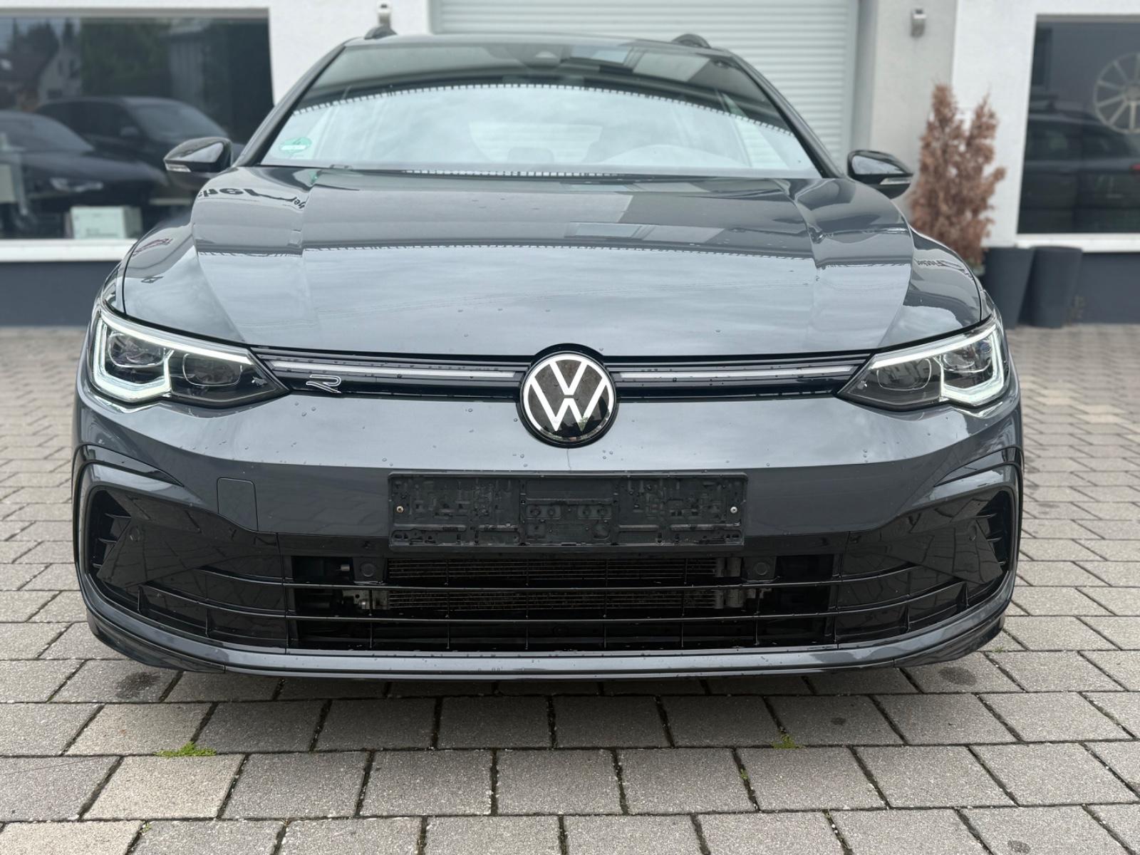 Volkswagen Golf VIII Variant R-Line, STHZ,CarPlay