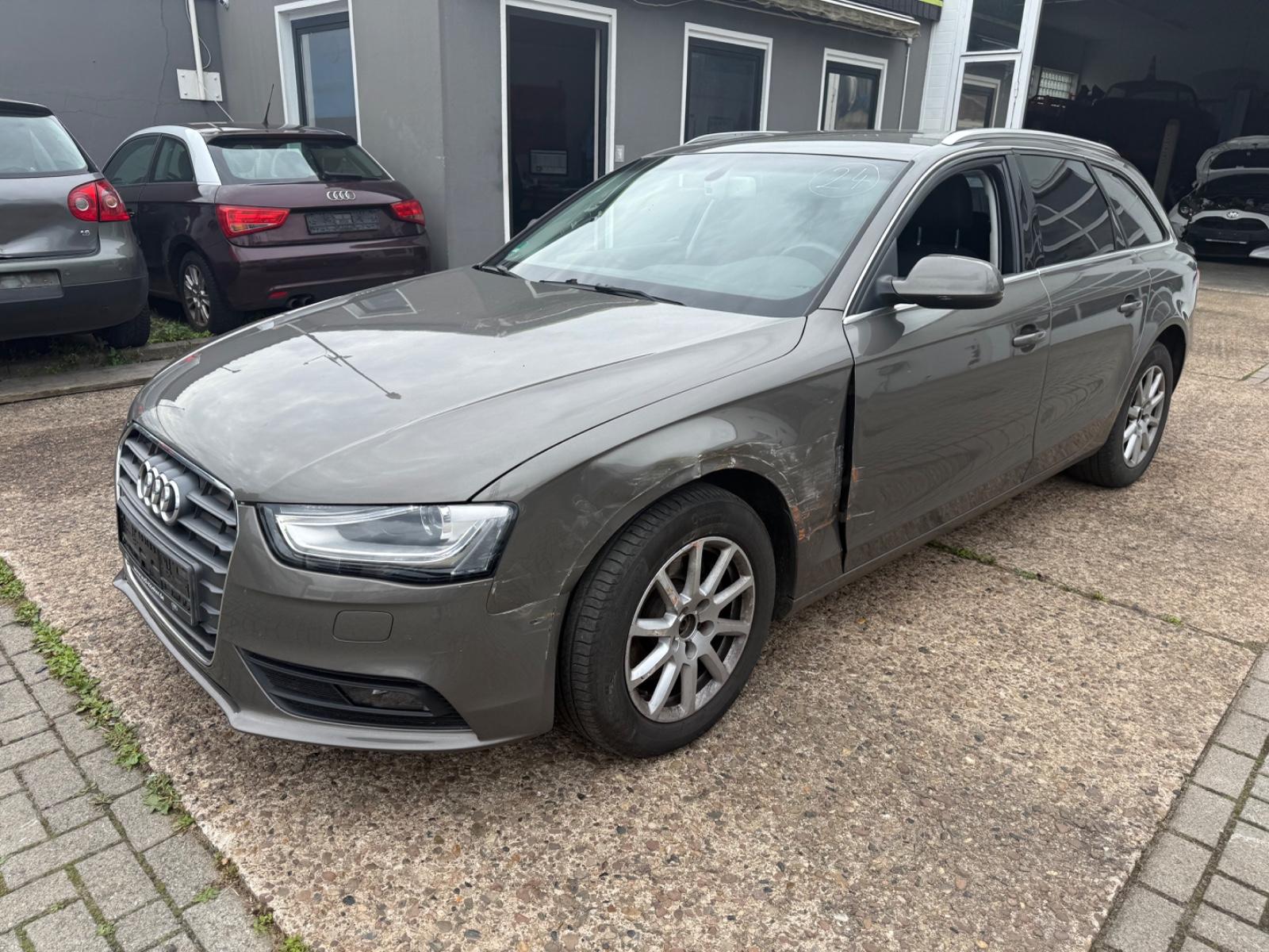 Audi A4 2013 — photo 7