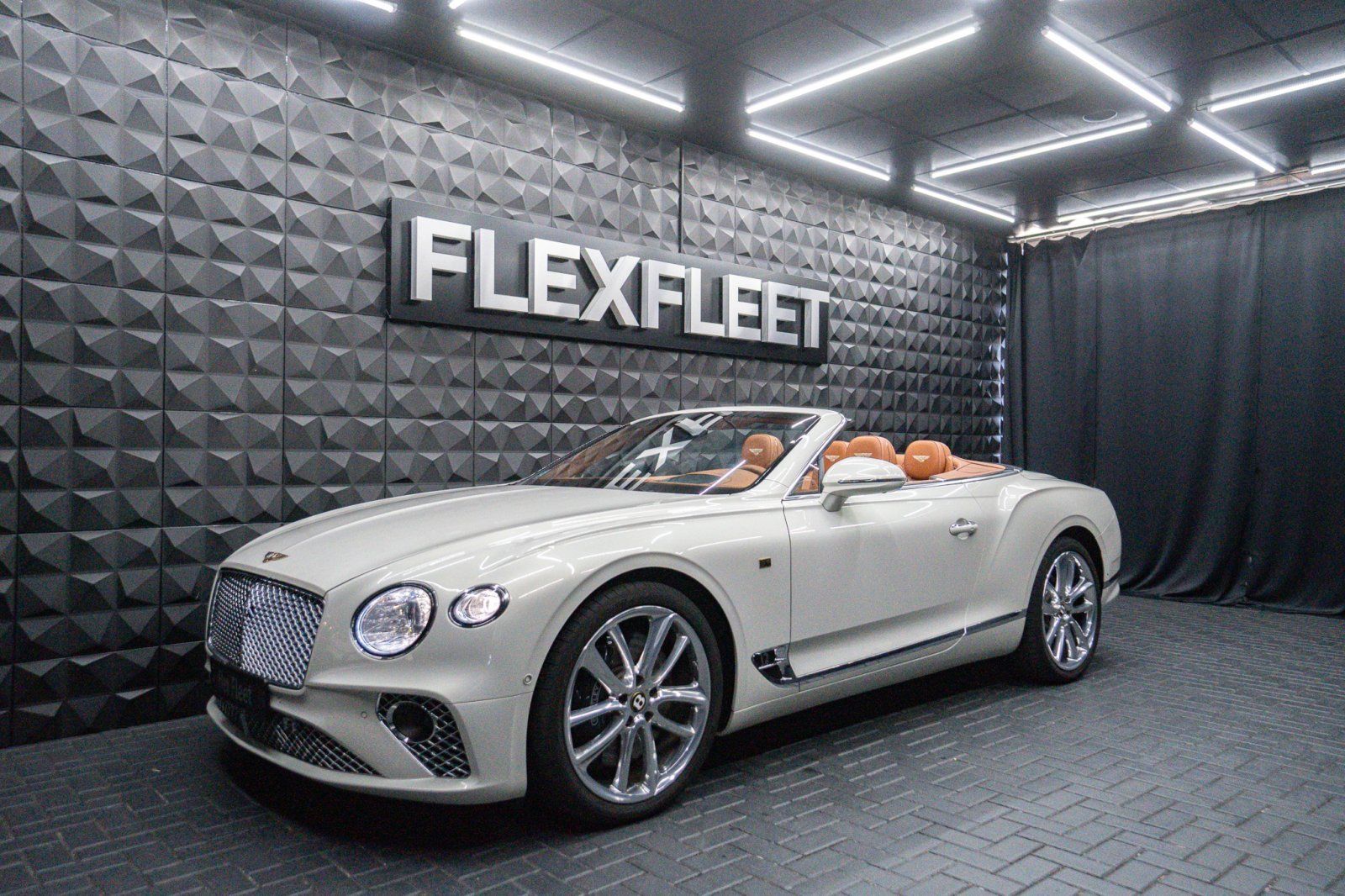 Bentley Continental GTC 100Jahre Edition Mulliner foto 12