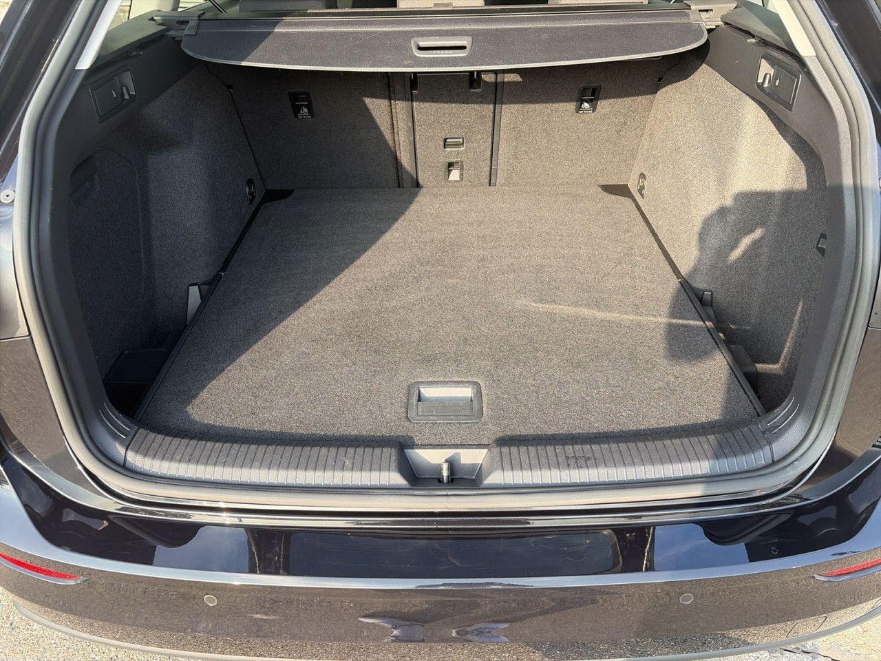 Volkswagen Golf VIII Variant 2.0 TDI Life DSG AHK LED Temp., миниатюра 18