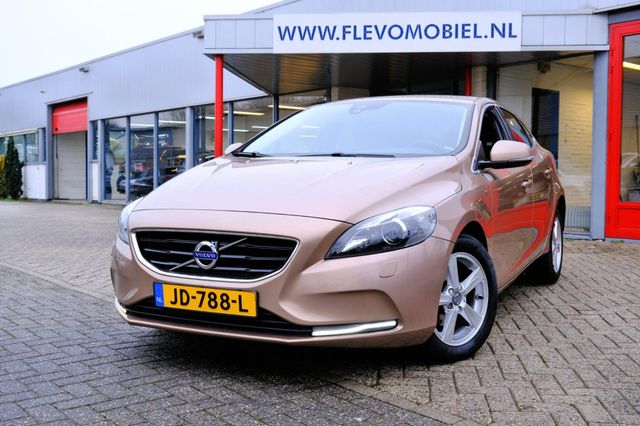 Volvo V40 2.0 D2 Nordic+ Xenon|Navi|Clima|LMV