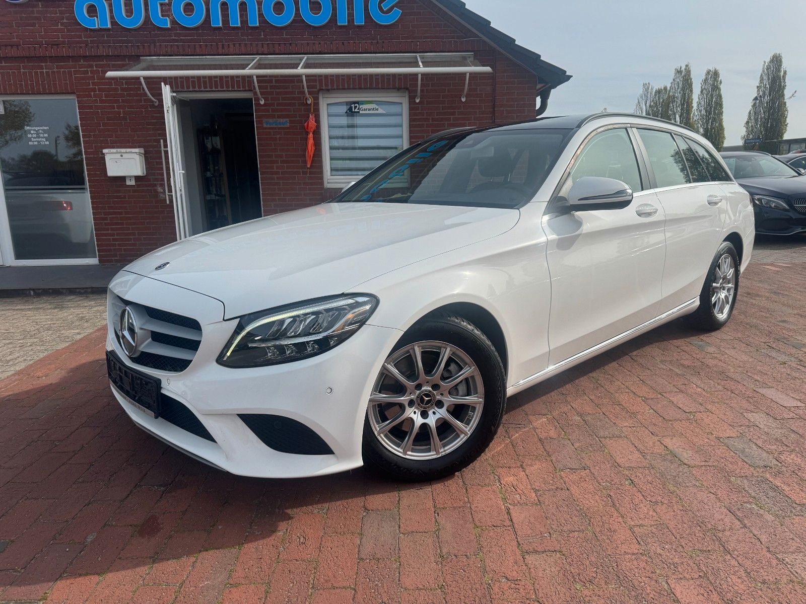 MERCEDES-BENZ C 200 dT-Modell/PANO/KAM/NAVIG/LEDPERFORMANCE