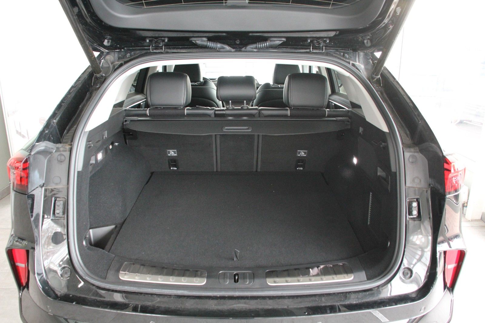 Fahrzeugabbildung GWM Wey 05 PHEV AWD Premium