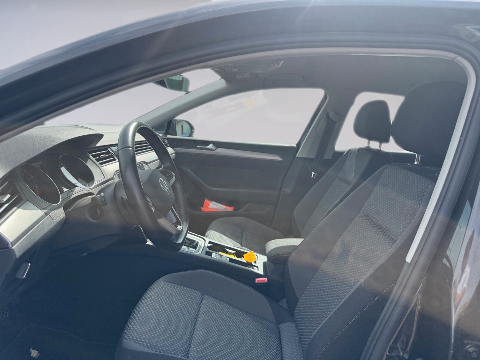 Fahrzeugabbildung Volkswagen Passat Variant 1.5 TSI