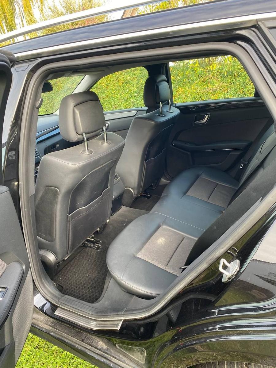 Mercedes-Benz E200 2011 — photo 7