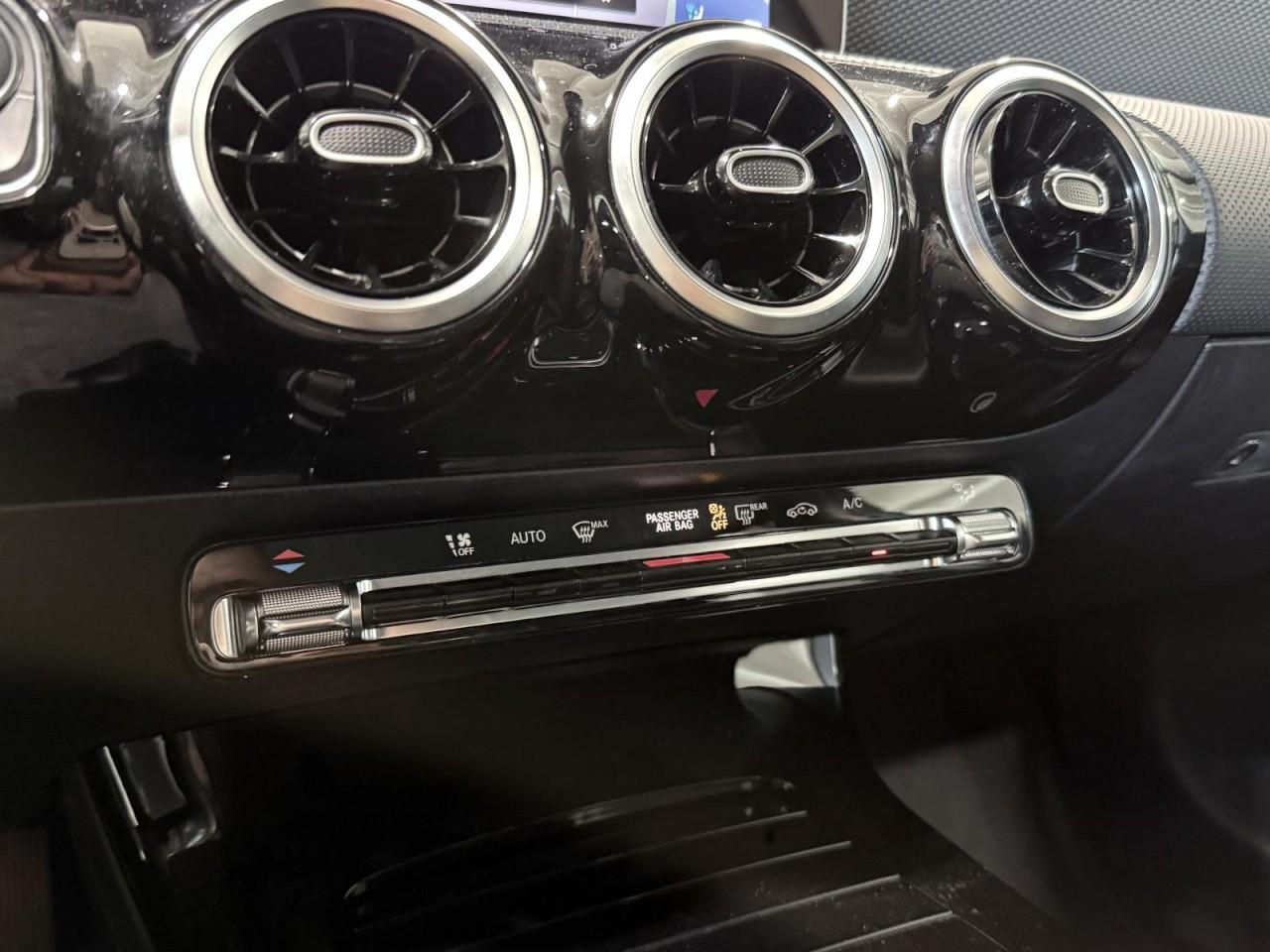 Mercedes-Benz A 250 LED SZHG KLIMA NAVI CAM Klima Navi