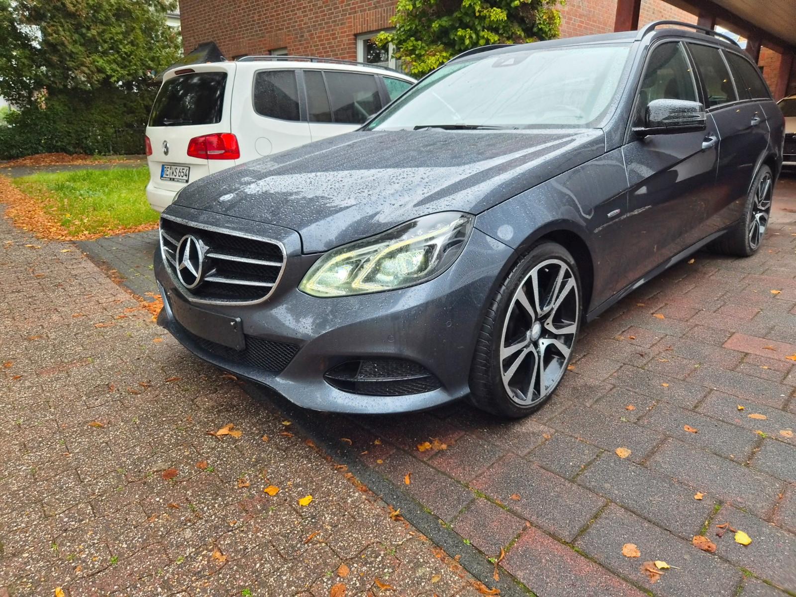 Mercedes-Benz E 220  4Matic Avantgarde Edition E,LED,Kam,ESD