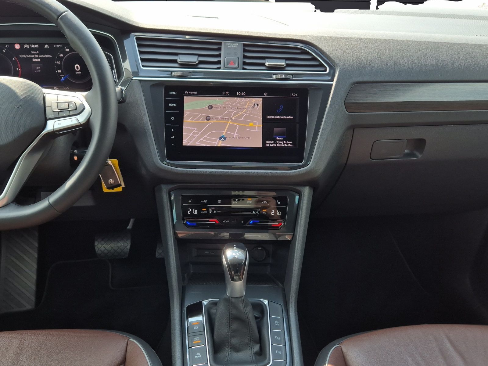 Fahrzeugabbildung Volkswagen Tiguan Elegance TSI DSG MATRIX NAVI RFK