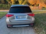 Mercedes-Benz GLE 300 d 4MATIC -airmatic, massage seats - mit Diesel-Antrieb: Beige, Luftfederung