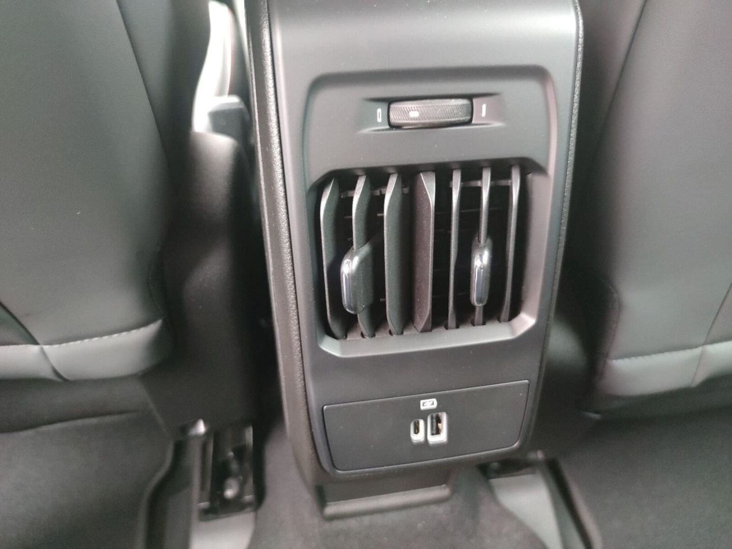 Fahrzeugabbildung Alfa Romeo Tonale Tributo Italiano 1.3 PHEV Q4 Harman Kardo