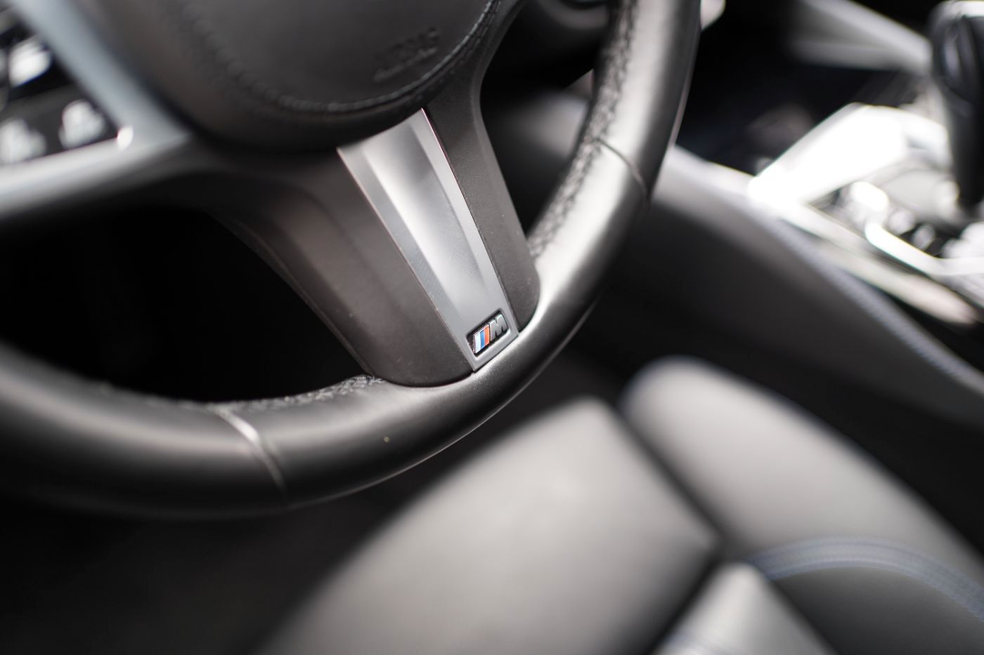 Fahrzeugabbildung BMW 530i M Sport +HeadUp+Komfortzugang+AHK+Laserlich