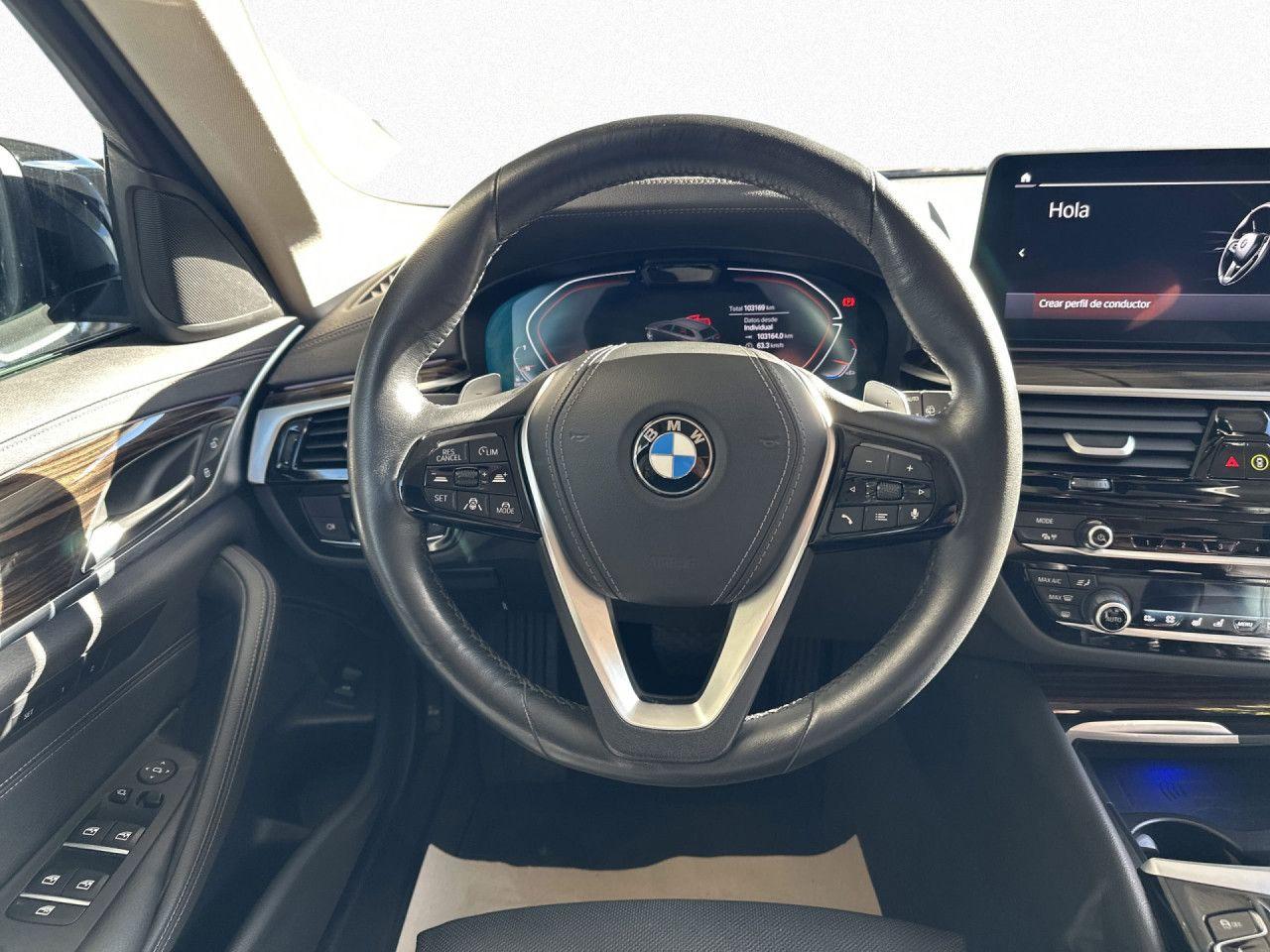 BMW 520d xD LiveProf DAPr KomfSitze 4Klima HiFi AHK