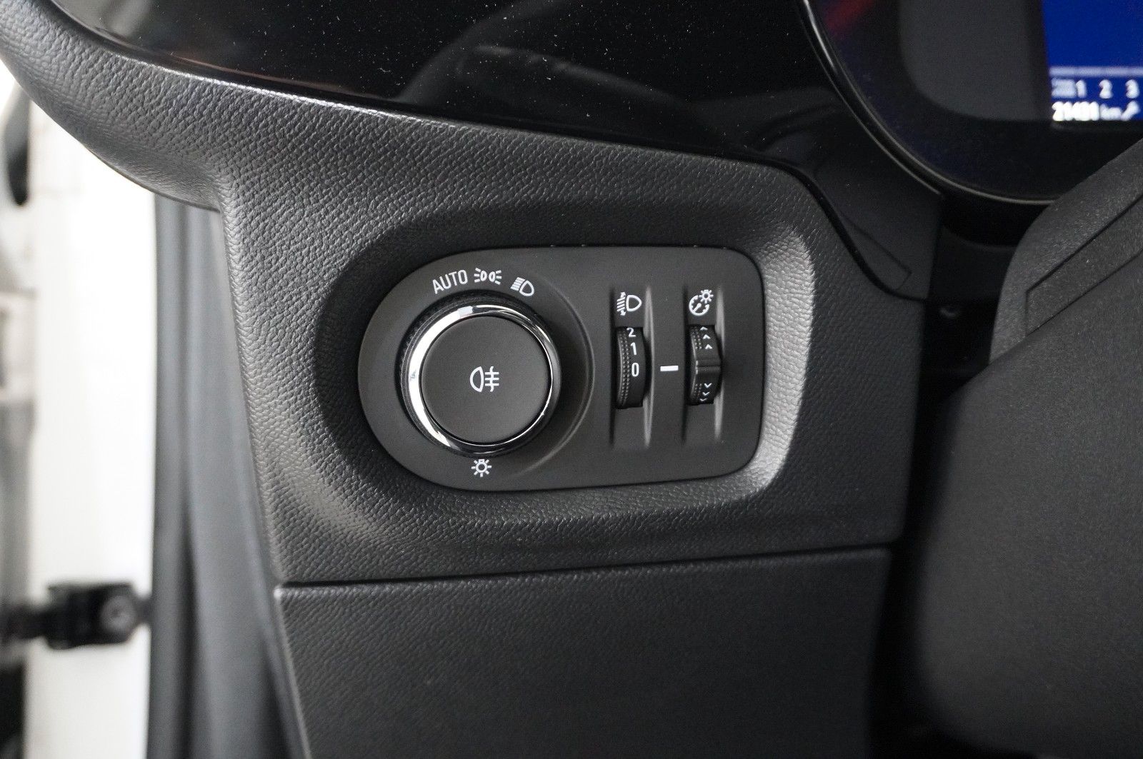 Fahrzeugabbildung Opel Corsa 1.2T GS SPORT NAVI/LED/SPORT/VIRT./SH/DAB+