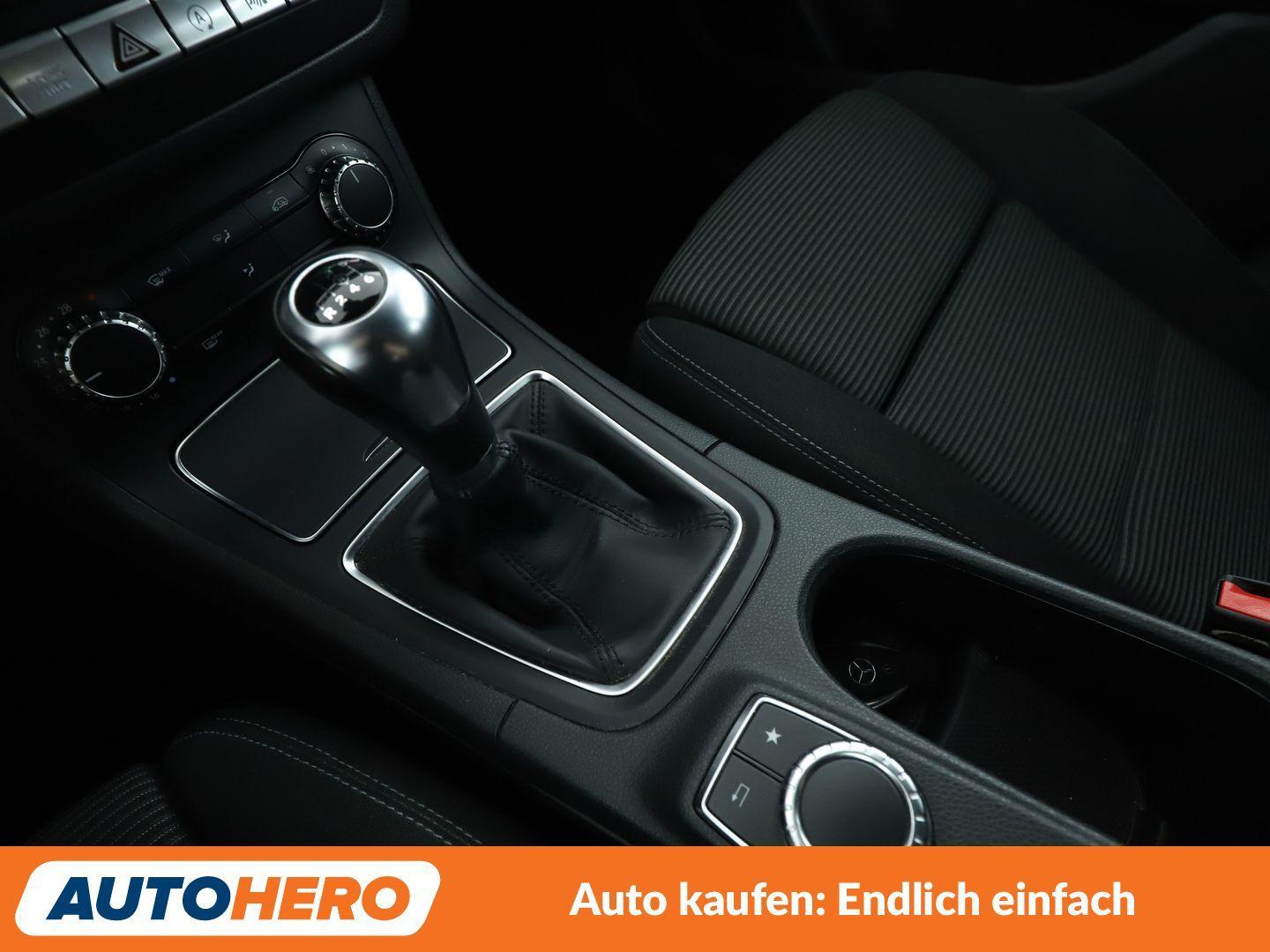 Mercedes-Benz B 180 Style *NAVI*TEMPO*PDC*SHZ*