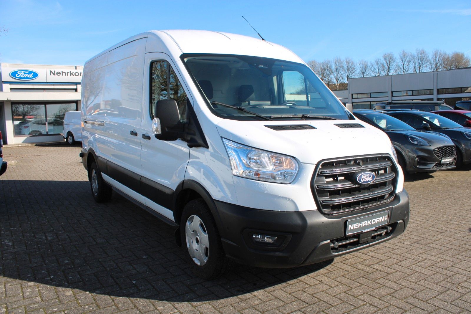 Fahrzeugabbildung Ford Transit L3 H2 TREND AHK NAVI 360° ACC WinterPak