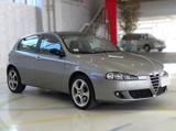 Alfa Romeo 147 - silberne Alfa Romeo 147
