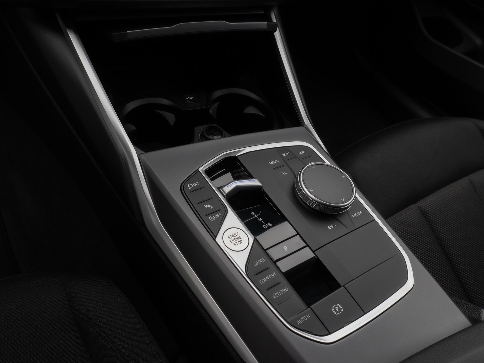 Fahrzeugabbildung BMW 318i Kamera DAB CockPit+ Alarm Geschwindigkeitsr