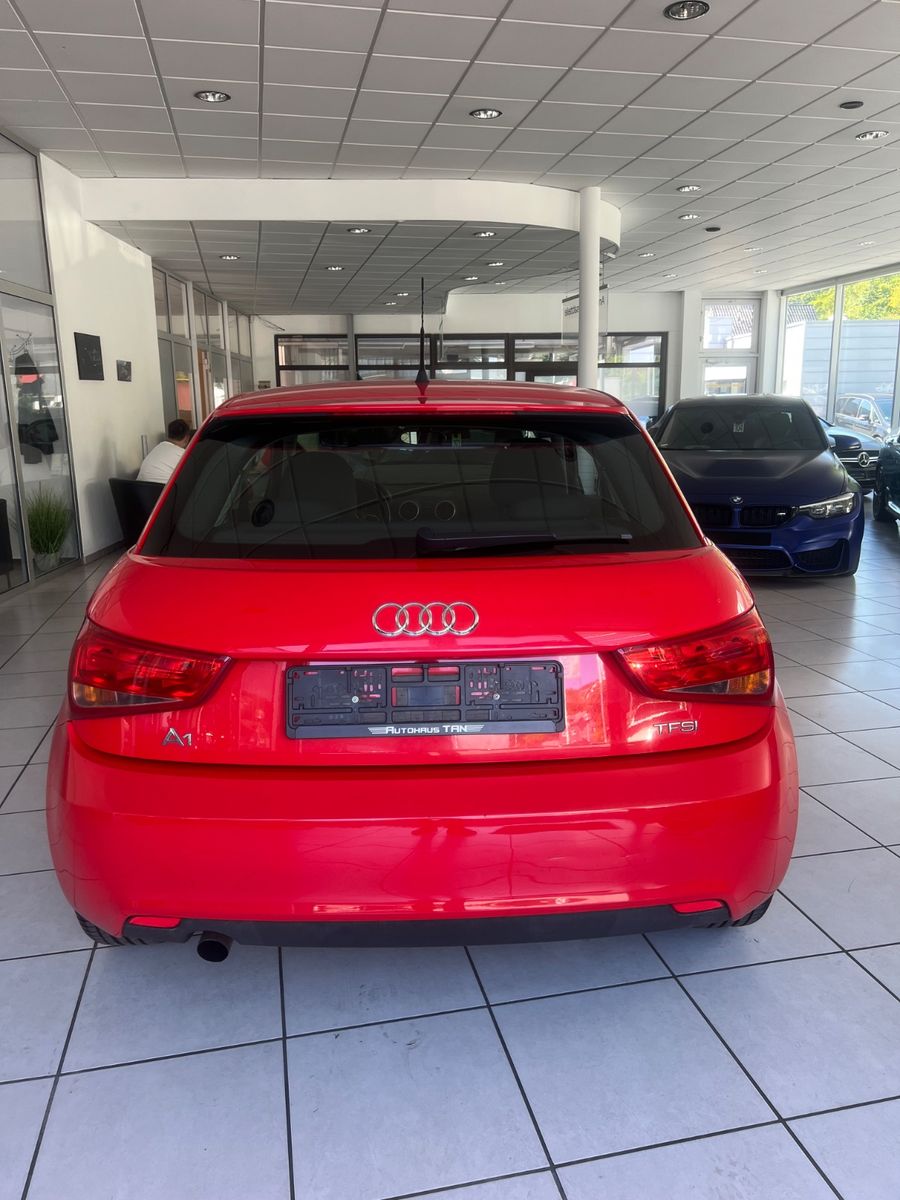 Fahrzeugabbildung Audi A1 attraction * Sitzheizung *