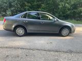 Volkswagen Jetta 1.6 Comfortline Comfortline - VW Jetta von privat