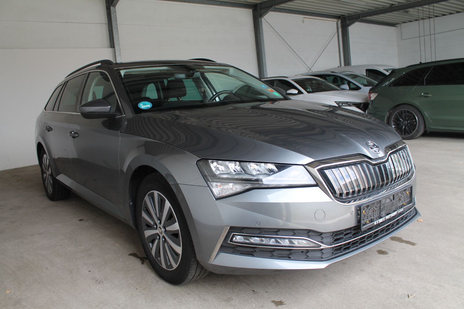 Skoda Superb - 1