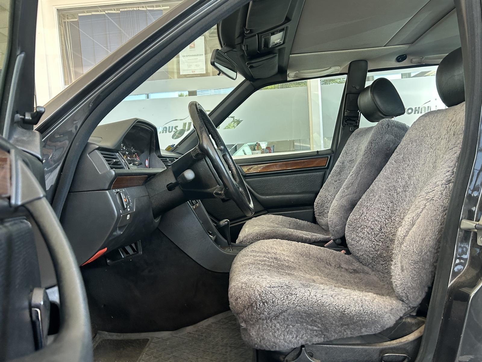 MERCEDES CLASSE E BREAK 230 TE 2.3 132 ch - BVA - TOIT COUVRANT - CUIR - 157700 km