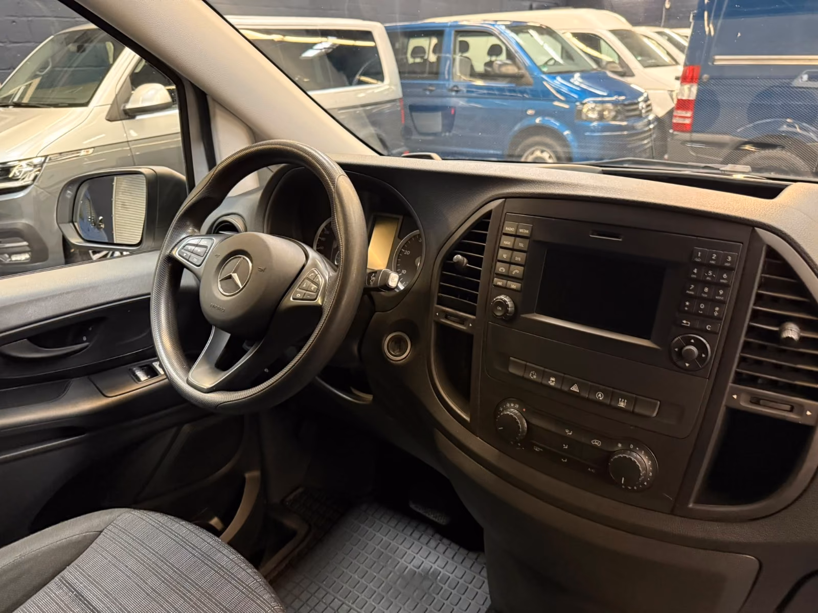 Mercedes-Benz Vito 114 Mixto 4 Matic Lang AC STHZ PDC 1.Hand