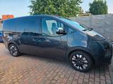 Hyundai STARIA 2.2 CRDi Signature 7-Sitzer Auto 4WD ... - Hyundai STARIA von privat
