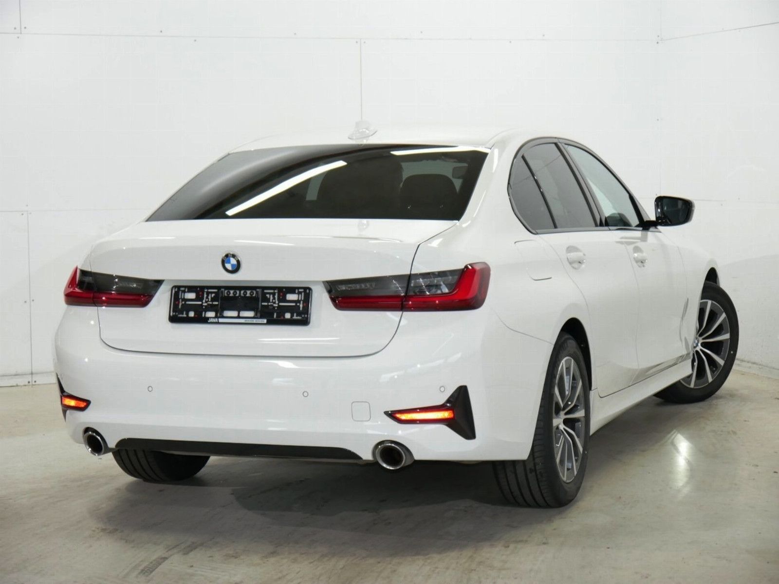 BMW 318i Sport Line Autom. LED Sound AmbienteLicht foto 4