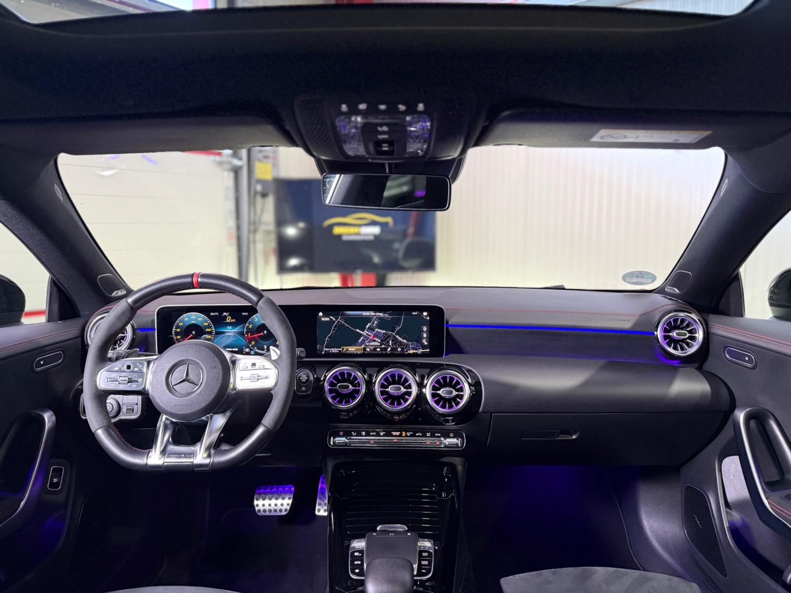 Mercedes-Benz CLA 35 AMG 4Matic Shooting Brake*PANO*BURMESTER