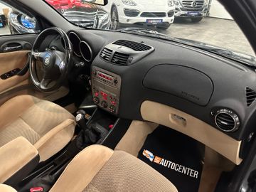 Alfa Romeo 147 1.6 16V T.Spark ECO *Klima*TÜV*CD-Player*