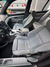 BMW 525i A - - BMW 525 aus 2000: 525i